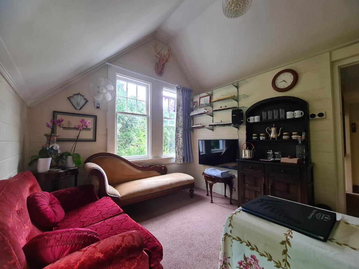 Bed and Breakfast Dovecote House Окленд Экстерьер фото